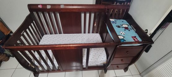 Baby Crib/ Toddler Bed With Mattress 