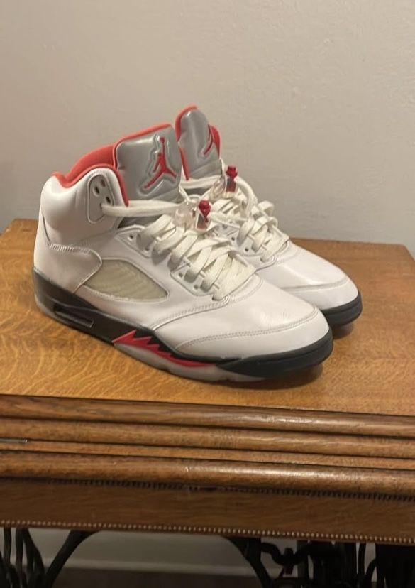 Jordan 5 Fire Red 2020