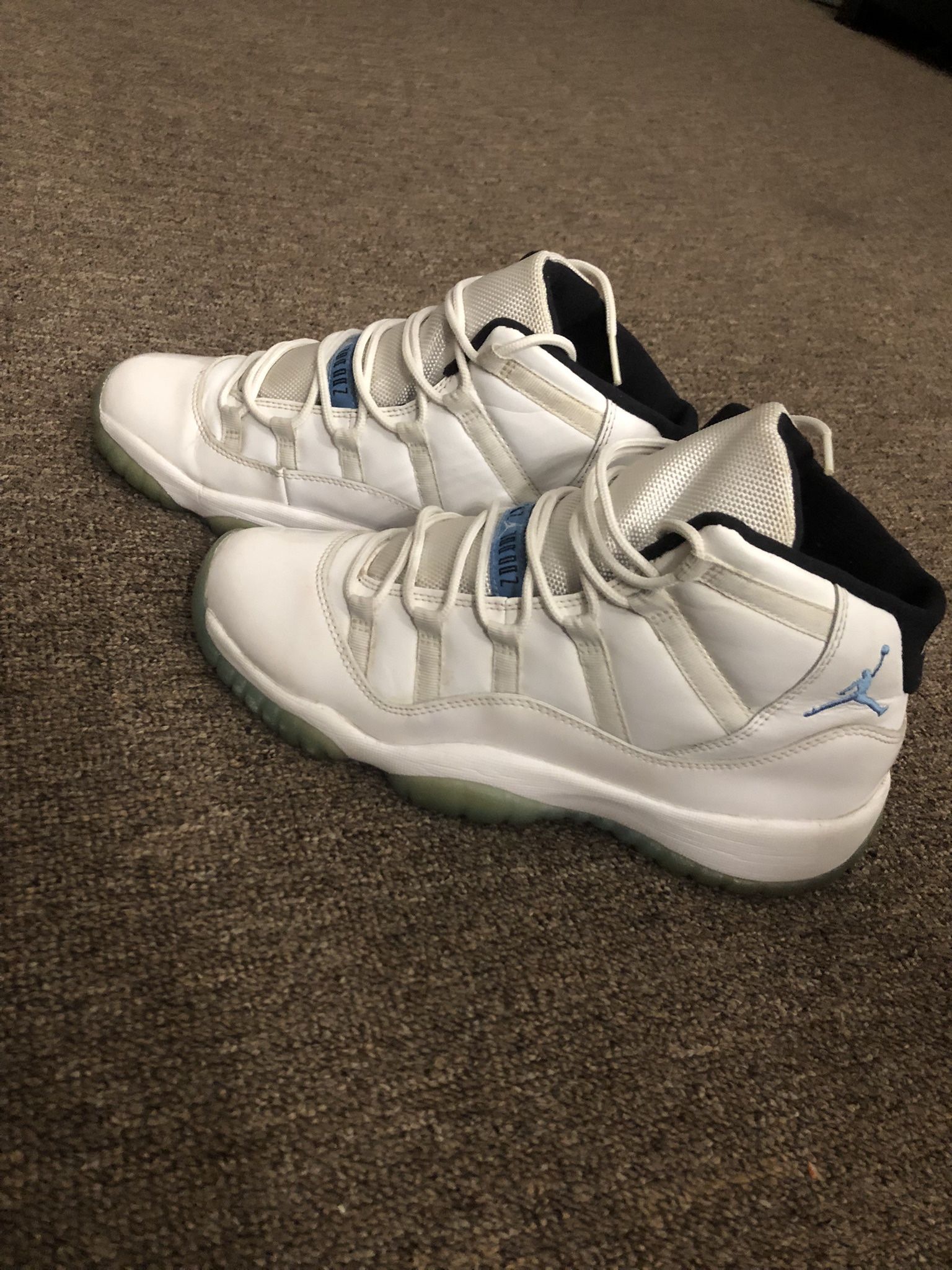 Jordan 11 Legend Blue