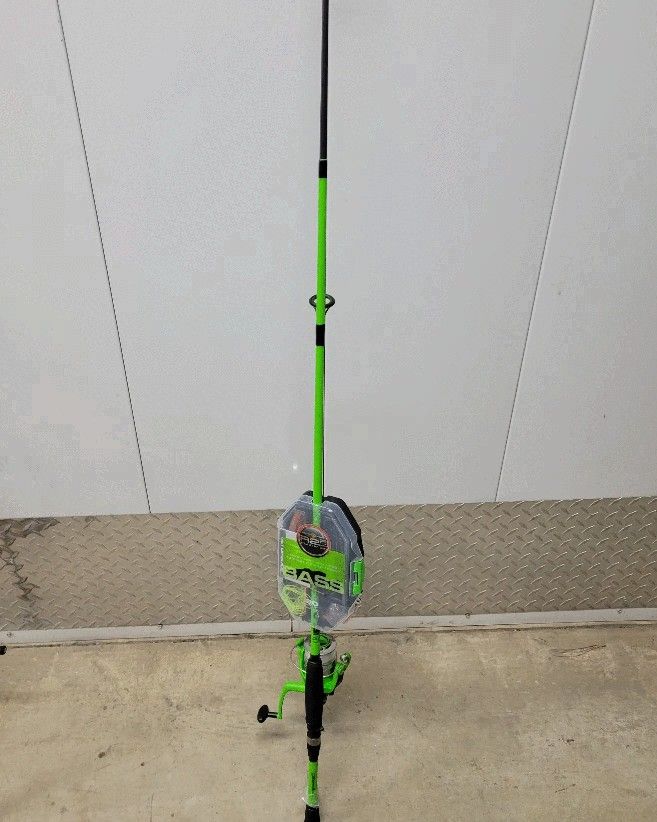 Ready 2 Fish R2F4-Ba/s R2F4 Bass Spinning Combo
