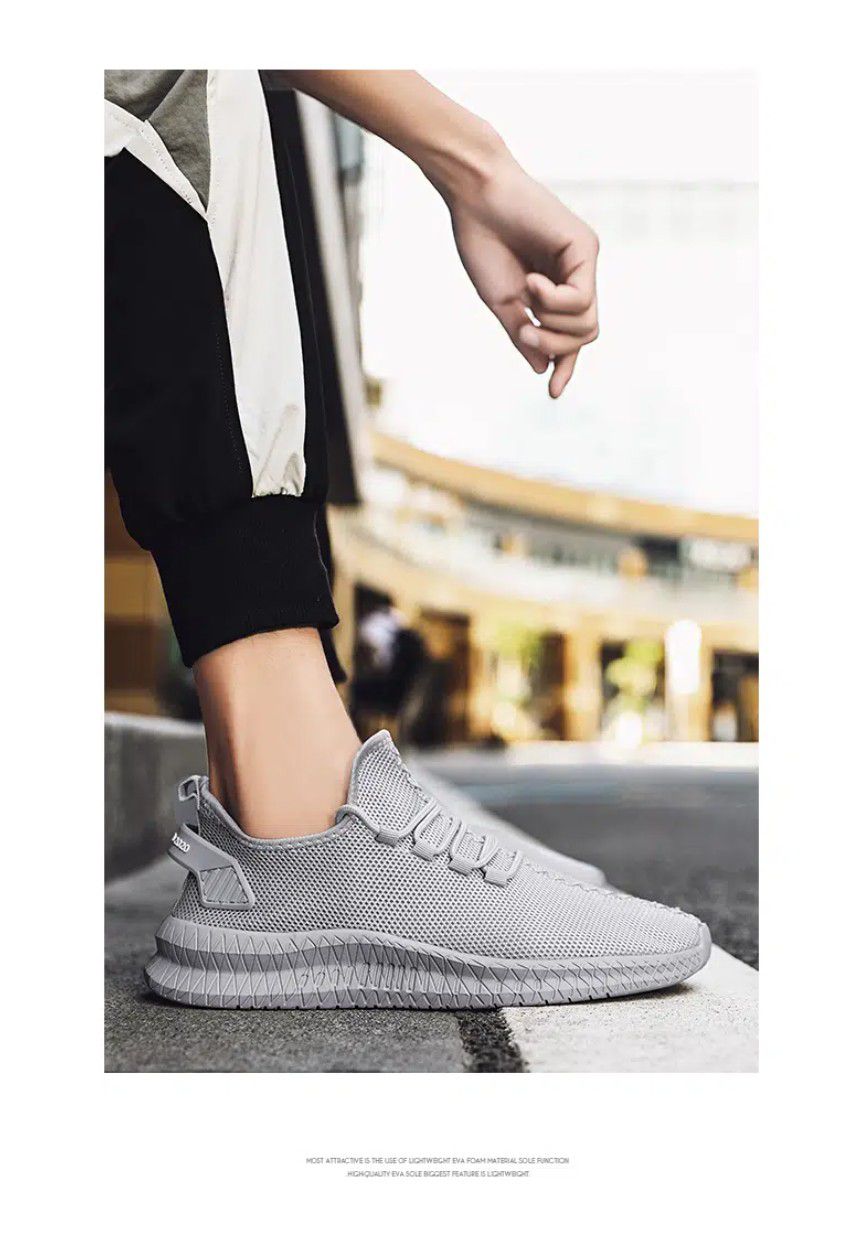 Men's Solid Mesh Breathable Sneakers