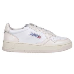 New Autry White Medalist Leather Low Sneaker In White/Powder Pink Sz. 6, EUR. 36