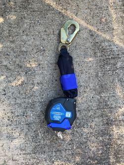 Brand new in box never used! Retractable lifeline