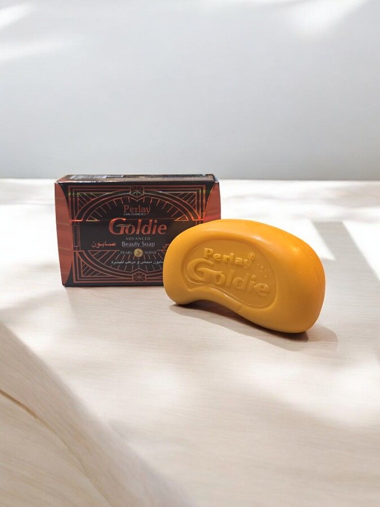 Perlay Goldie & Moisturizing Soap 100gm