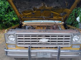76 Suburban parts