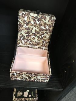 Accessory box