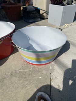 Tubs