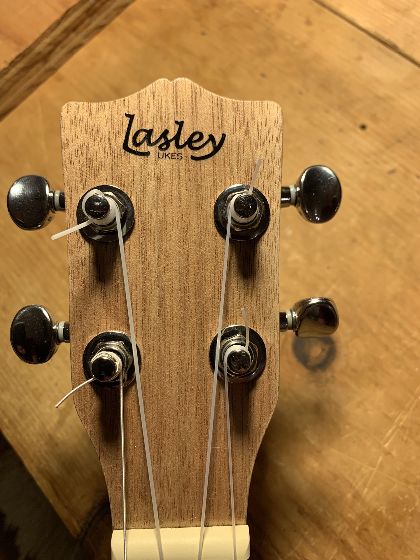 Ukuleles Tenor and Concert