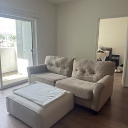 Beige Couch Sofa great Condition No Rips Or Stains 