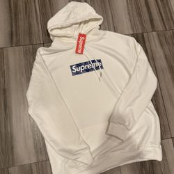 Supreme Hoodie 