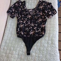 Abercrombie & Fitch floral black bodysuit Sz XS 