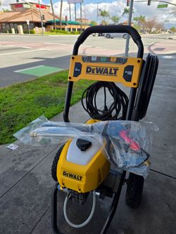 DEWALT CORDED 2500 PSI PRESSURE WASHER