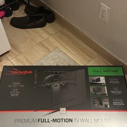 Full Motion Premium TV mount - 42-90 Inch 