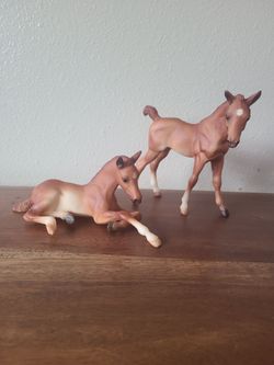 Breyer Horse Amber And Ashley Foals