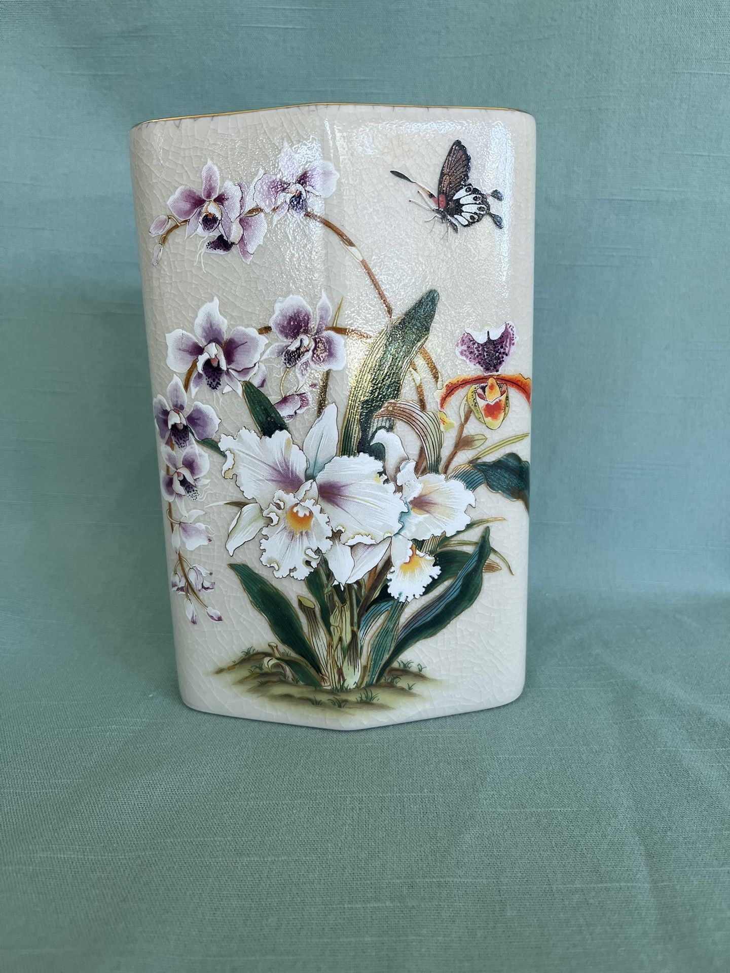 Vintage Toyo White Orchid Vase