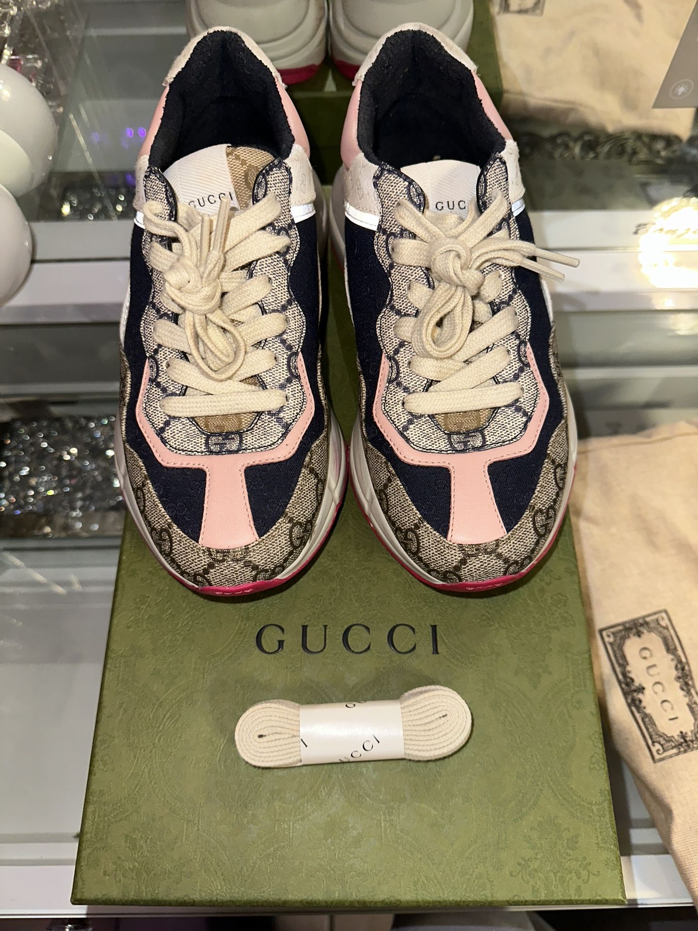 Gucci Women Sneakers