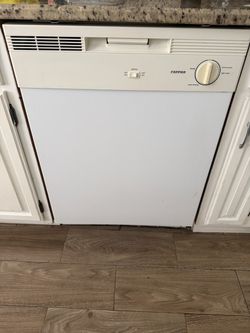 Tappan Dishwasher White for parts only
