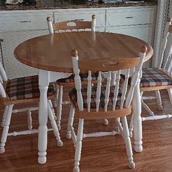Round Breakfast Table/W Chairs 