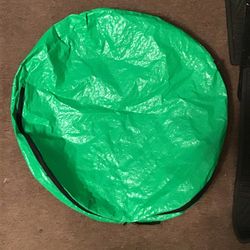 24” GREEN WREATH ZIPPERED BAG