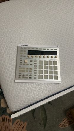 Native Instruments Maschine MK2