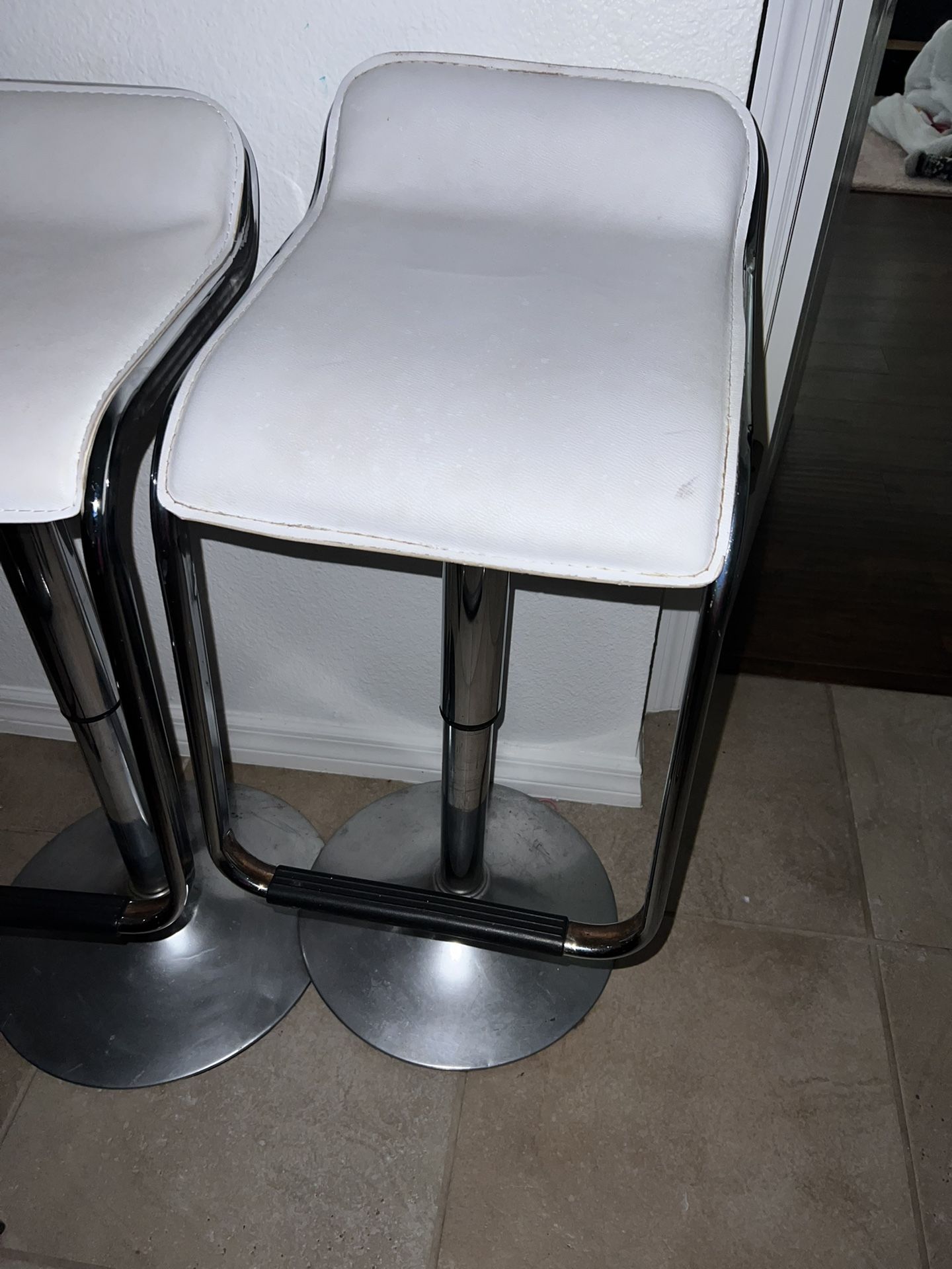 Bar Stools (4)
