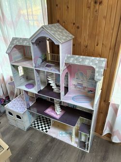 Dollhouse