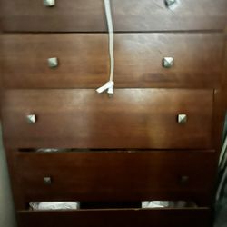 Dresser for sale free of charge
