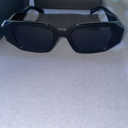 Women Prada Glasses