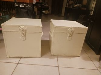 2 VINTAGE STORAGE LOCKERS OR HOME DECOR SET 18INBY18IN SUPER CLEAN 18 SET FIRM