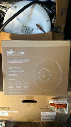 UniFi AP AC PRO wireless access point WiFi