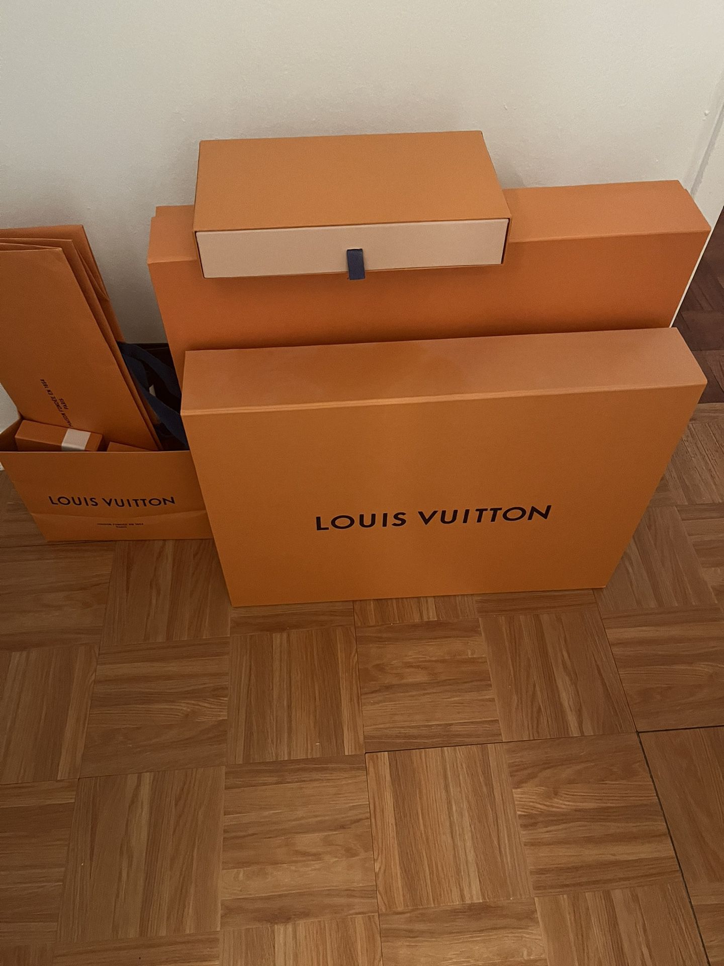 Louis Vuitton Boxes for Sale in Edgewater, NJ - OfferUp
