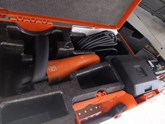 Oscillation tool