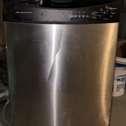 Frigidaire Dish Washer Used But Like New