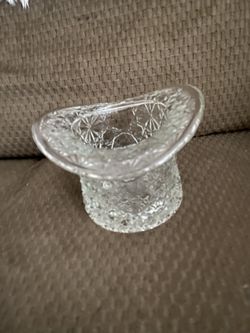 Fenton clear glass Daisy button hat