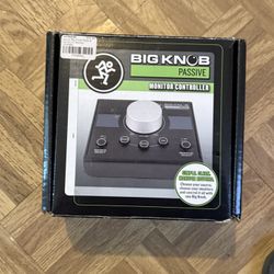 Mackie Big Knob Passive 2x2 Studio Monitor Controller