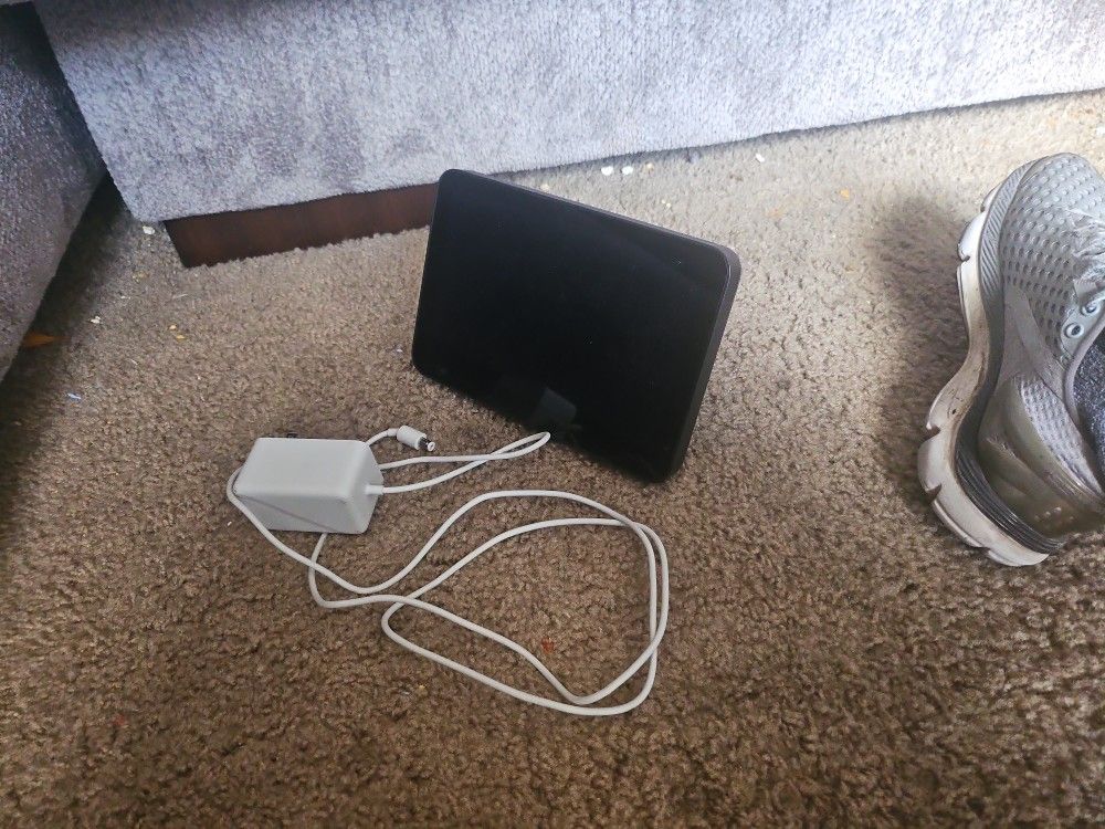 Barely Used (1year Old) Laptop W/wireless Mouse