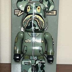 BAPE Bearbrick 400%