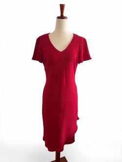 Scarlett red midi dress with V-neckline and short sleeves  size small
