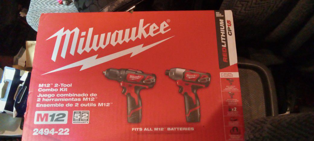 Milwaukee  2 Tool Combo Kit 