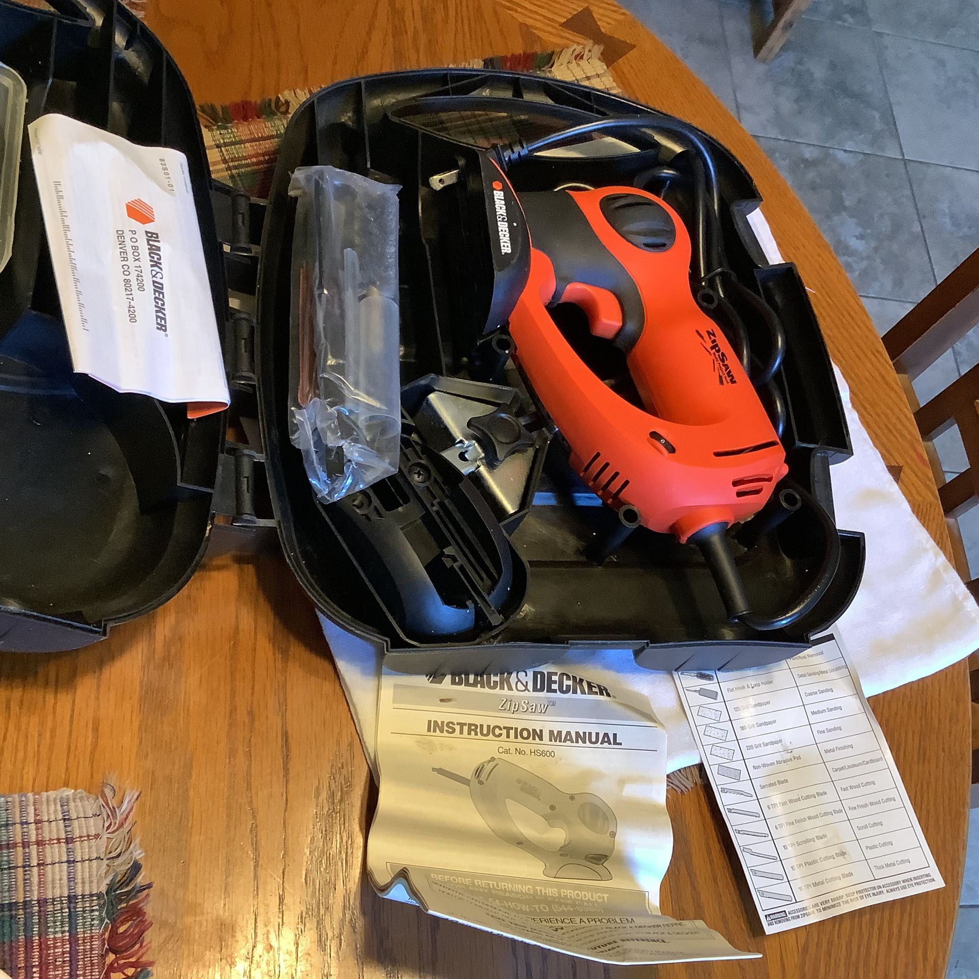 Black & Decker Zip Saw Multi project tool model HS600 with carrying case and attachments