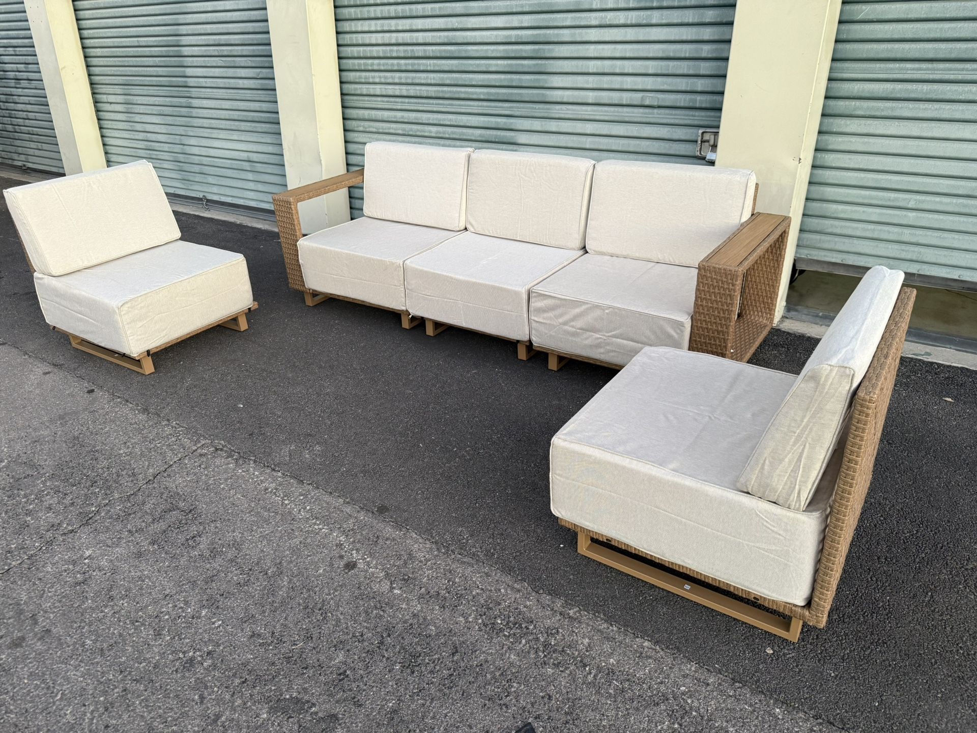 Patio Outdoor Furniture Sunshine Valley 5-Piece Wicker Patio Conversation Set with Beige Cushions