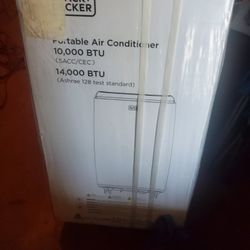 New BLACK &DECKER 14000BTU  PORTABLE  AC