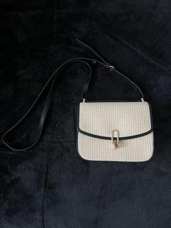 Cross body purse