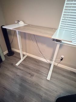 Adjustable Electric Standing Desk – White & Wood Finish