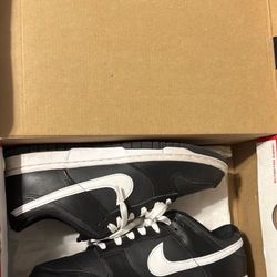 Nike Dunk Low Retro Men’s size 8 Like new condition