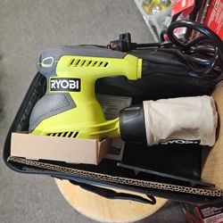 RYOBI CORDED SQUARE SANDER
