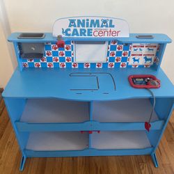 Melissa & Doug Animal Shelter Play Set 