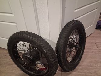 Schwinn electric bike tires with motor