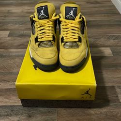 Jordan 4 Lightnings 