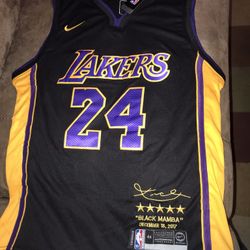 Lakers Kobe Bryant jersey(stitched Autograph)